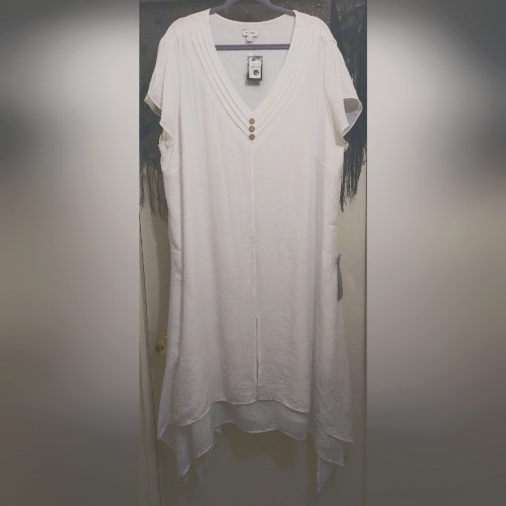 Long White Dress from Avenue collection size 26/28 never worn